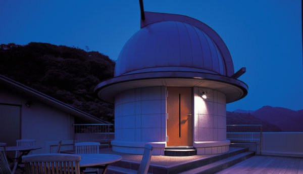【2月の天体ドーム】仲良く並ぶふたご座や冬のダイヤモンドを構成するプロキオン、かに座の中心にあるプレセペ星団を観測