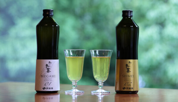 【お土産】伊藤園のプレミアムボトル「瓶お～いお茶」を限定入荷しました。